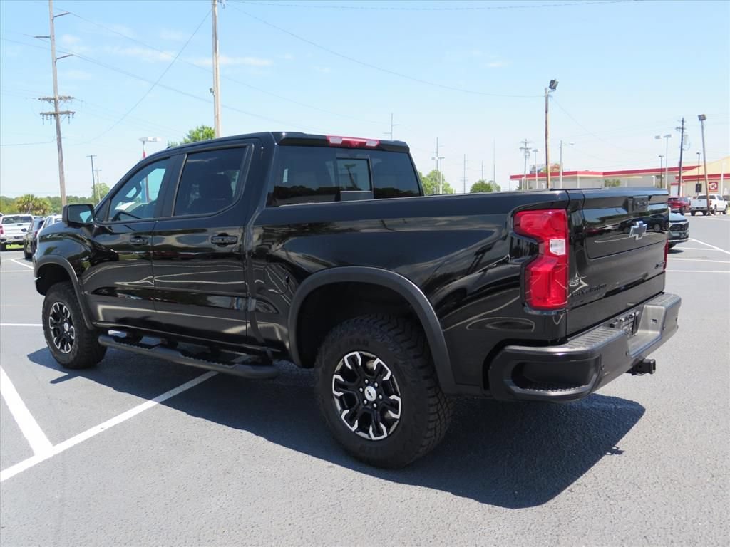 Used 2025 Chevrolet Silverado 1500 ZR2 w/ Technology Package AWD/4WD image 5