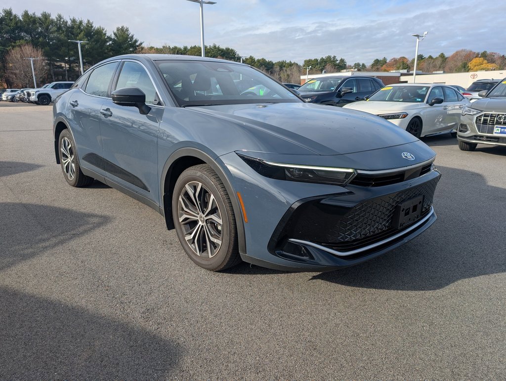 Used 2025 Toyota Crown XLE image 8