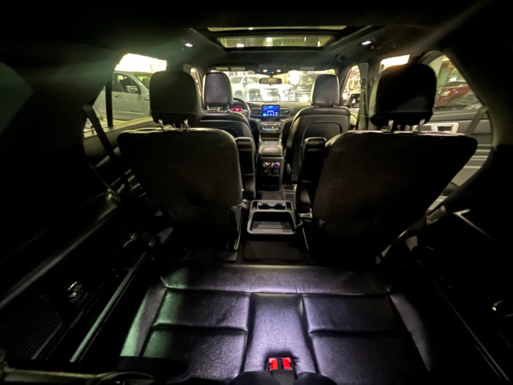 Used 2020 Ford Explorer XLT w/ Equipment Group 202A image 12