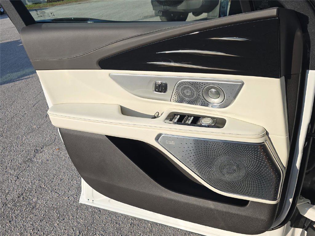 New 2026 Lincoln Nautilus Black Label AWD/4WD image 14