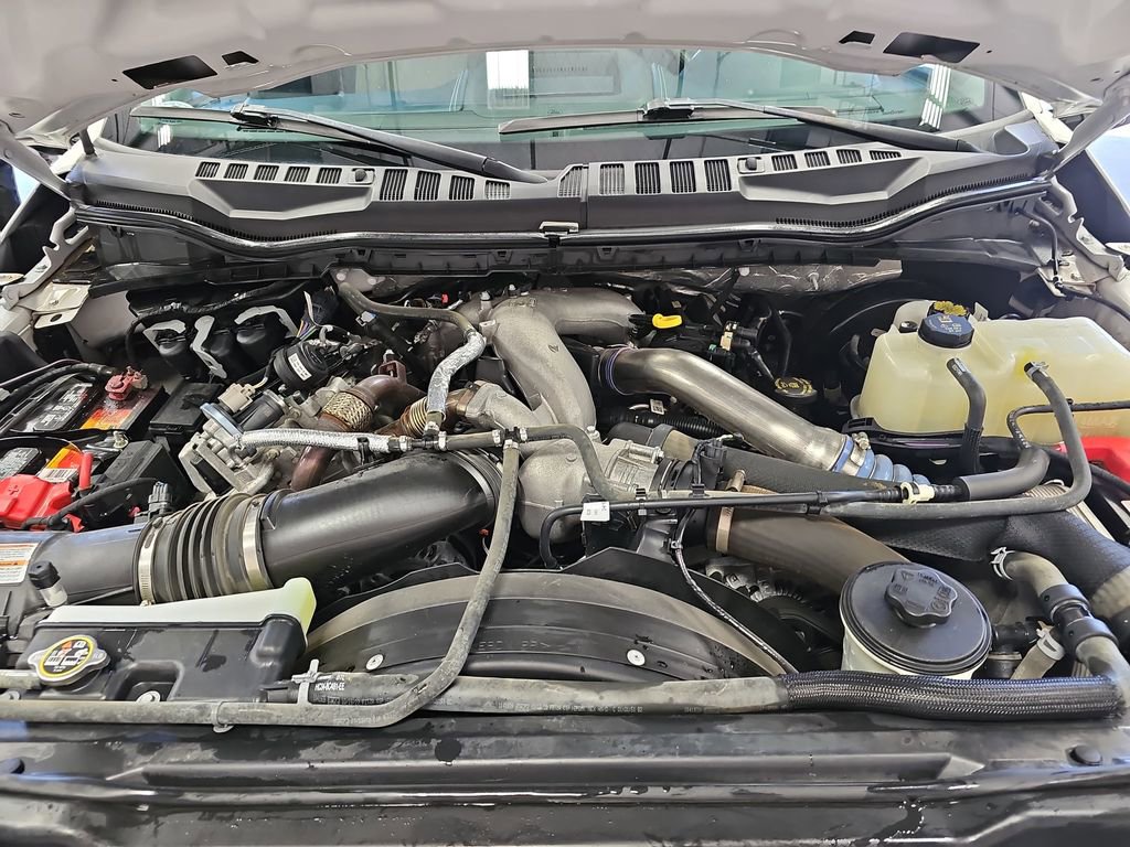 Used 2022 Ford F250 Limited w/ FX4 Off-Road Package image 30