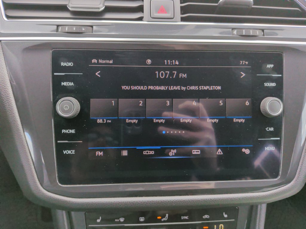 Used 2022 Volkswagen Tiguan SE AWD/4WD image 10