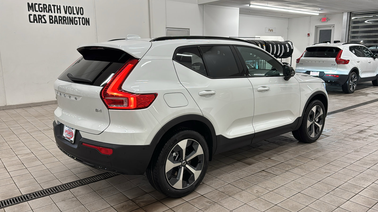New 2026 Volvo XC40 B4 Plus w/ Climate Package FWD image 5