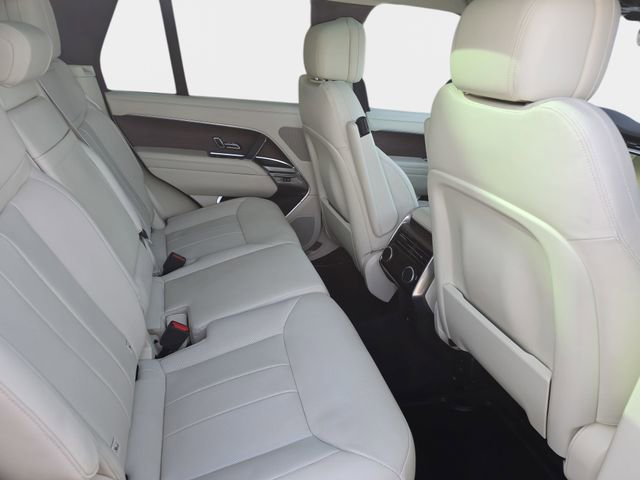 Certified 2024 Land Rover Range Rover SE image 11