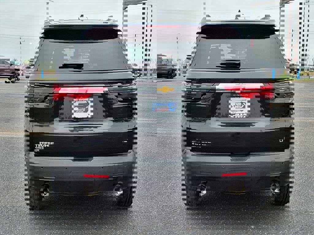 Used 2023 Chevrolet Traverse LT w/ LPO, Floor Liner Package image 6