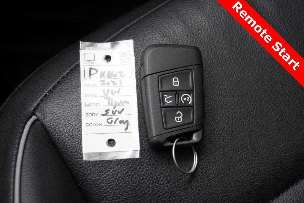 Used 2021 Volkswagen Tiguan SEL Premium R-Line image 31