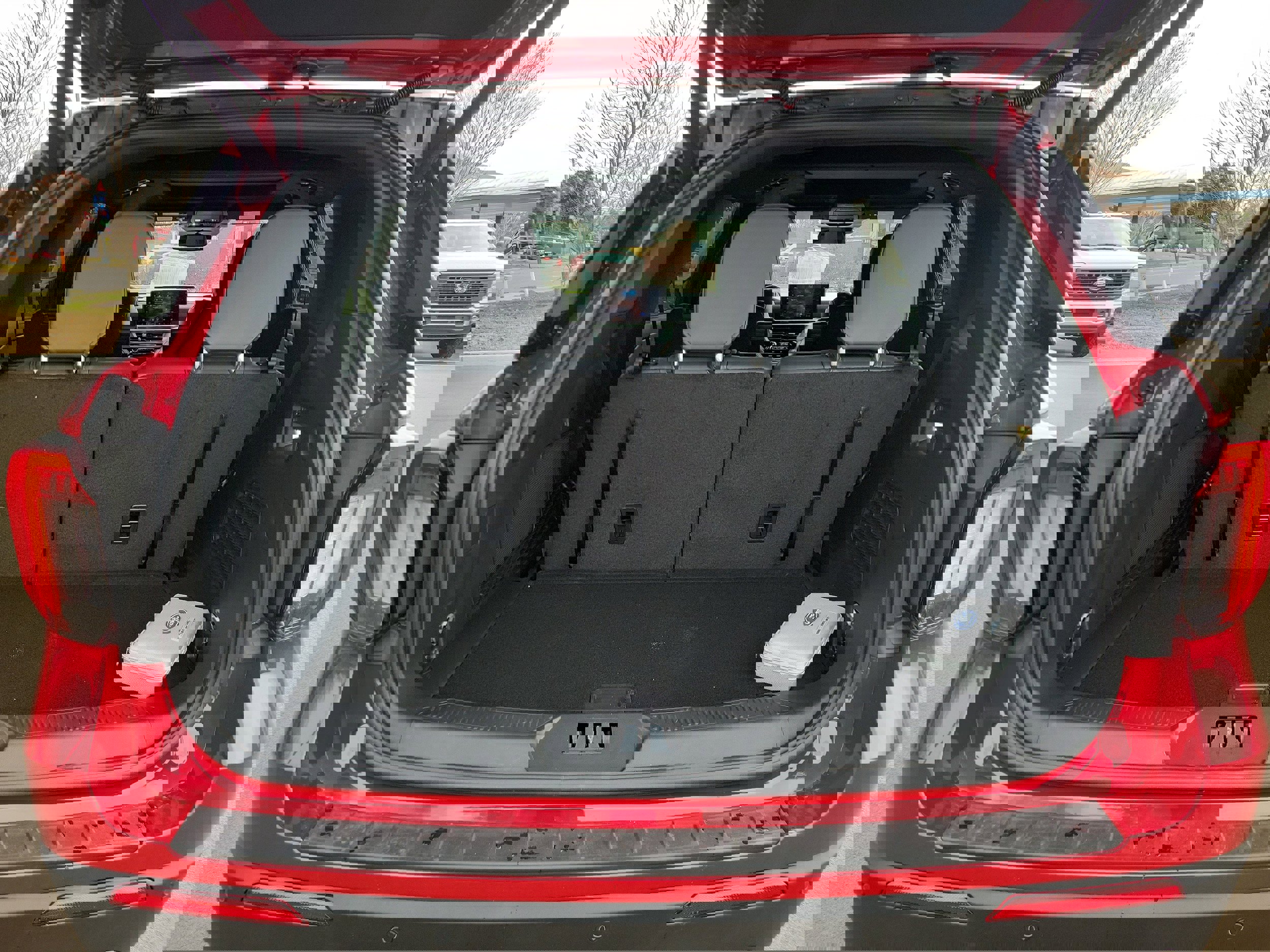 New 2026 Ford Explorer ST-Line w/ ST-Line Street Pack image 8