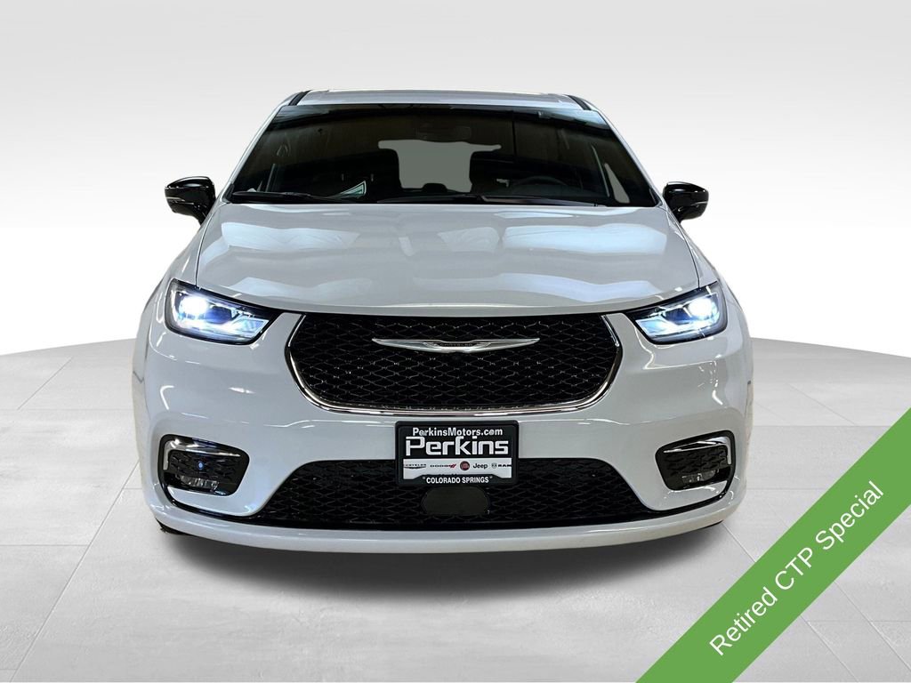 New 2025 Chrysler Pacifica Select image 2