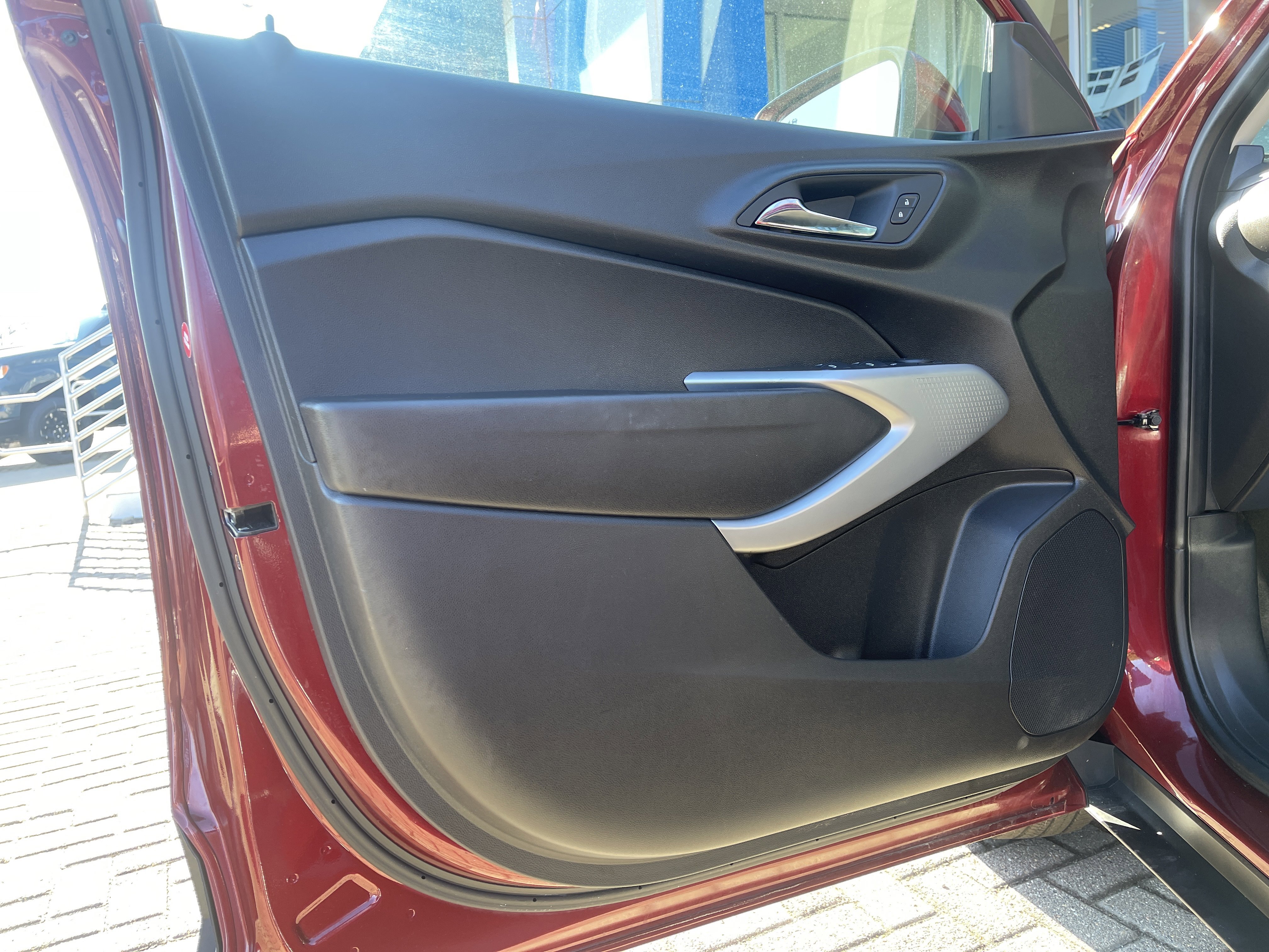 Used 2024 Chevrolet Trax LS w/ LS Convenience Package image 12