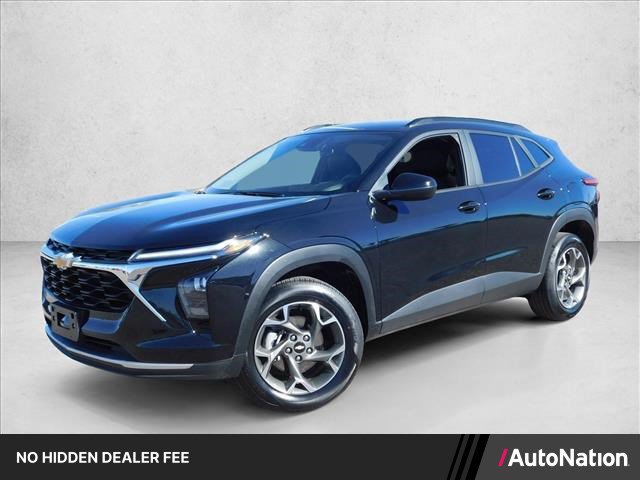 Used 2025 Chevrolet Trax LT FWD image 1