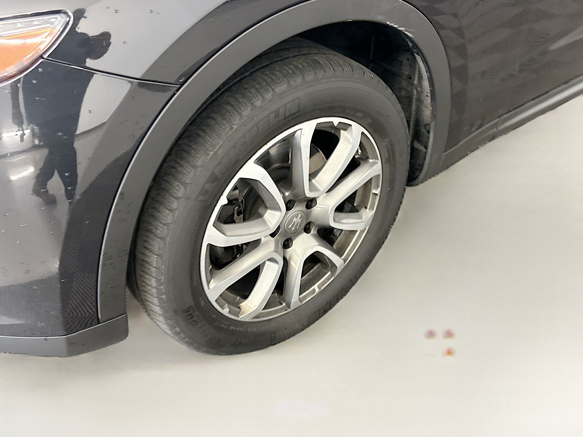 Used 2017 Maserati Levante AWD/4WD image 11