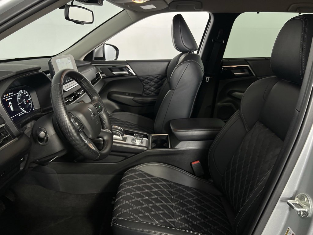 Used 2024 Mitsubishi Outlander SEL image 23