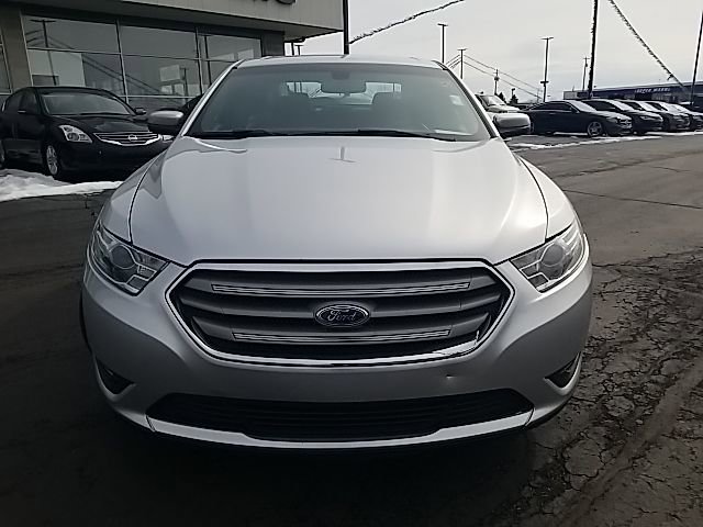 Used 2018 Ford Taurus SEL FWD image 9