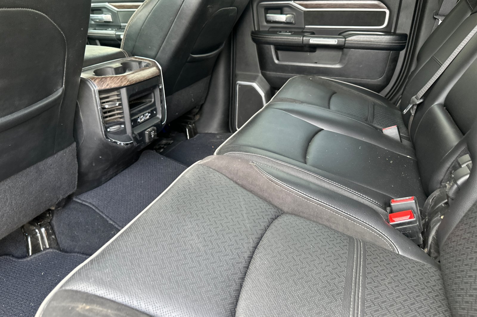 Used 2019 RAM 2500 Laramie AWD/4WD image 14
