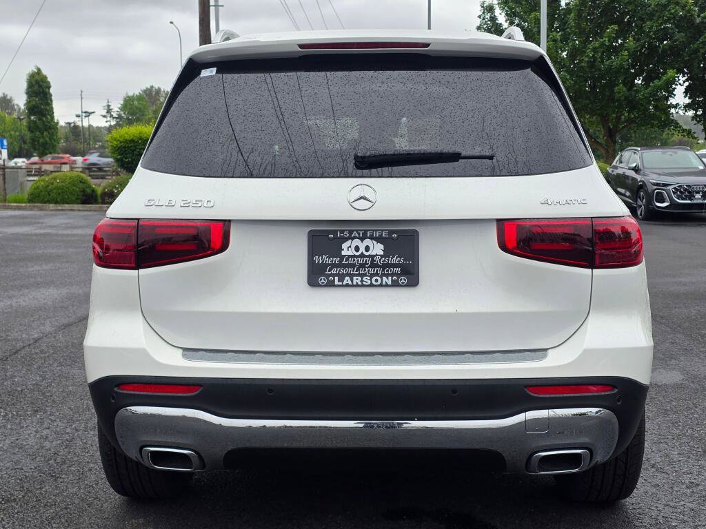 New 2026 Mercedes-Benz GLB 250 4MATIC image 5