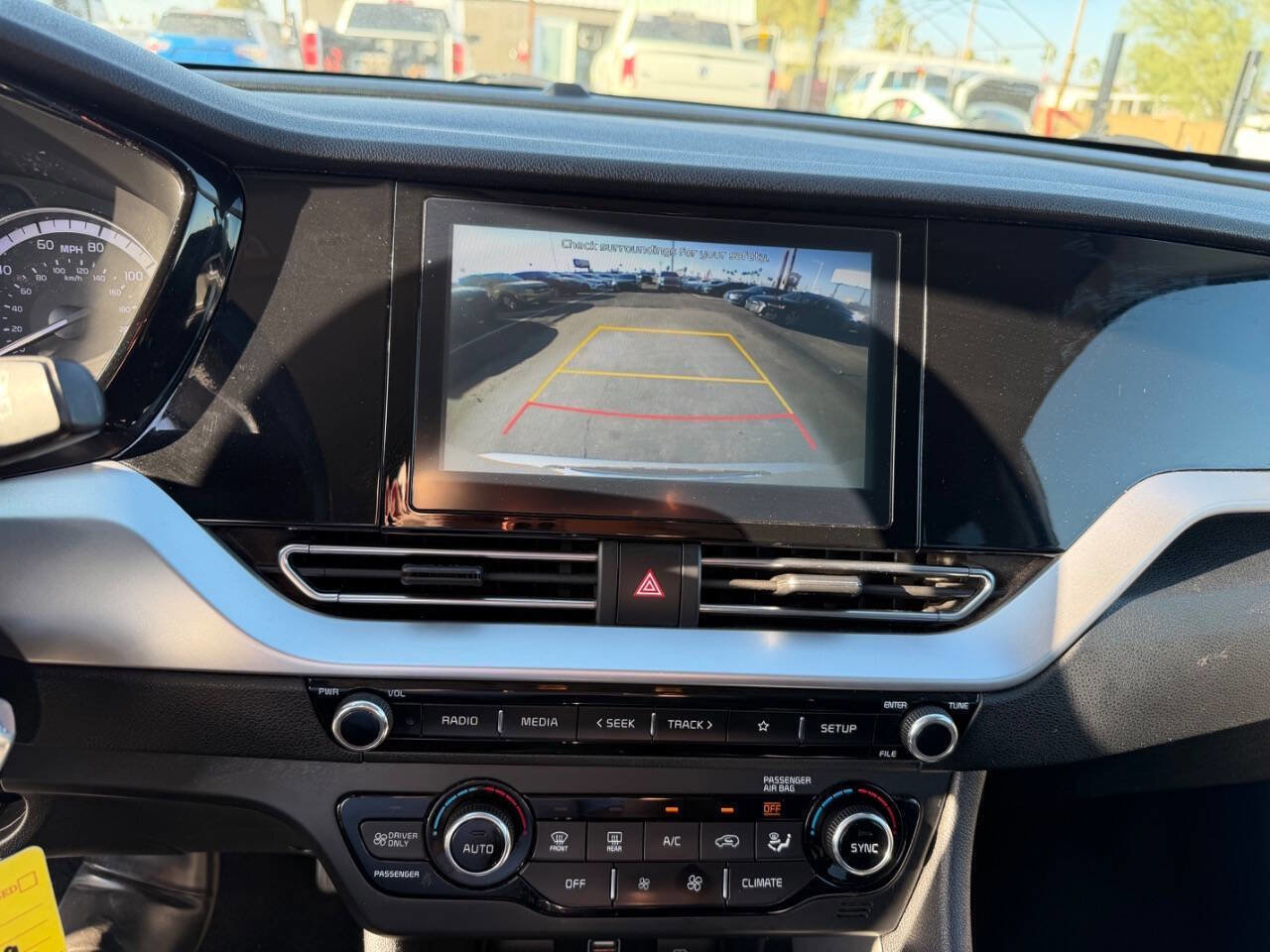 Used 2020 Kia Niro LX image 21