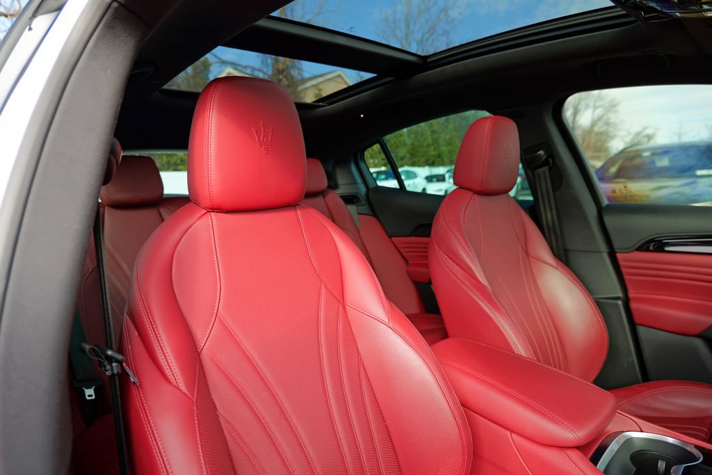 Certified 2023 Maserati Grecale Modena image 38