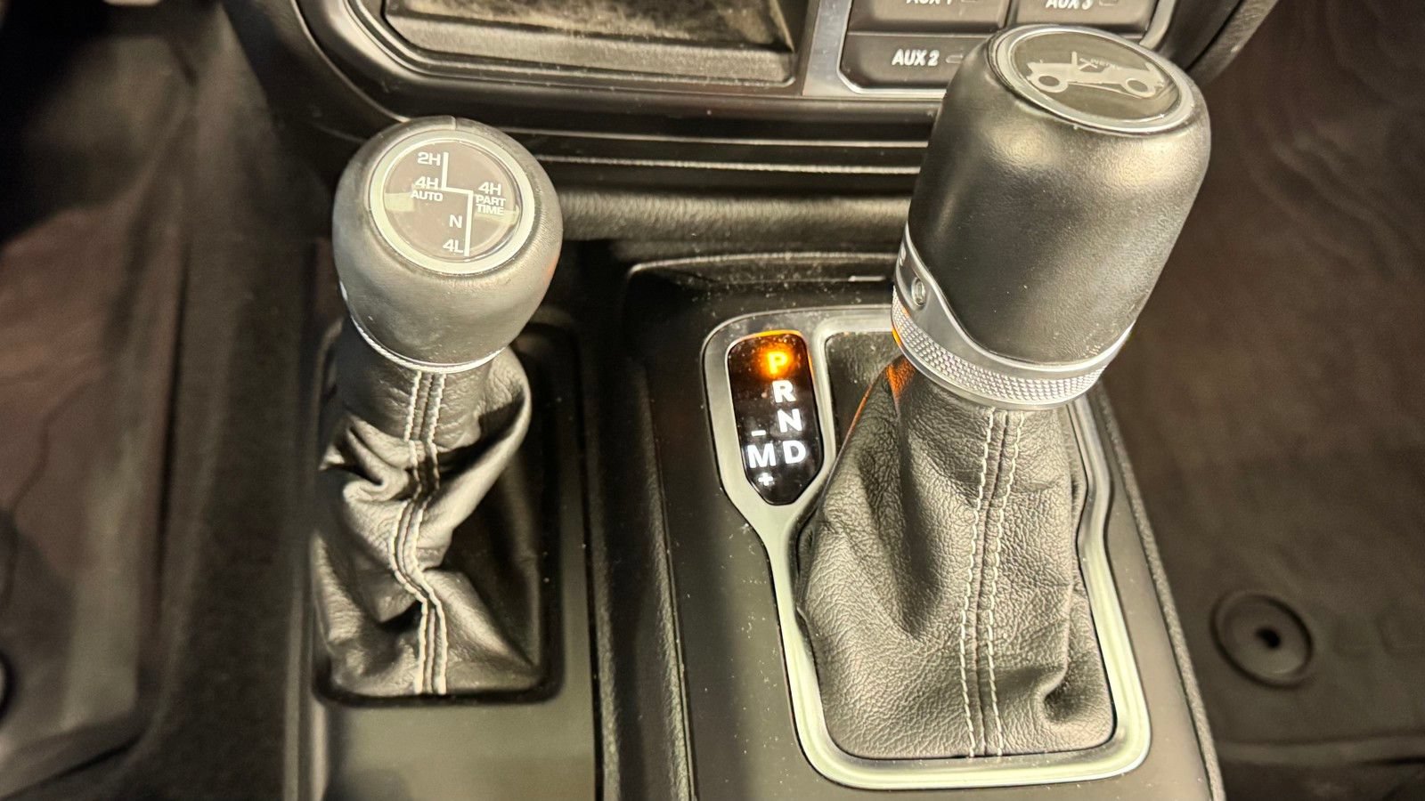 Used 2020 Jeep Wrangler Unlimited Sahara AWD/4WD image 29