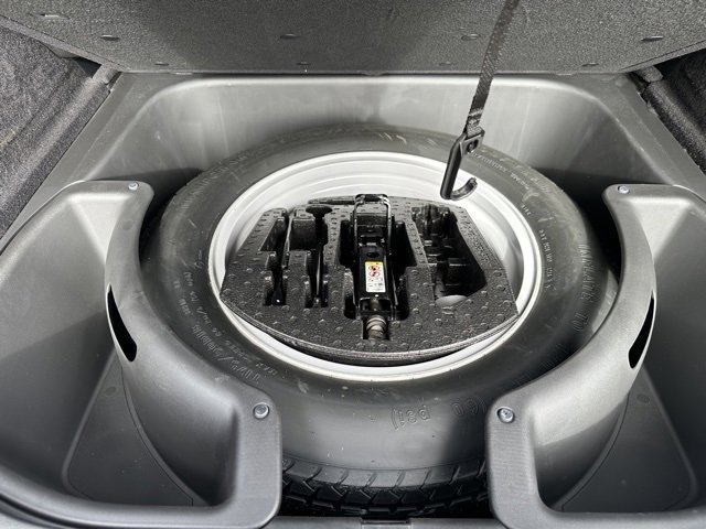 Used 2016 Jeep Grand Cherokee Limited w/ Luxury Group II image 34