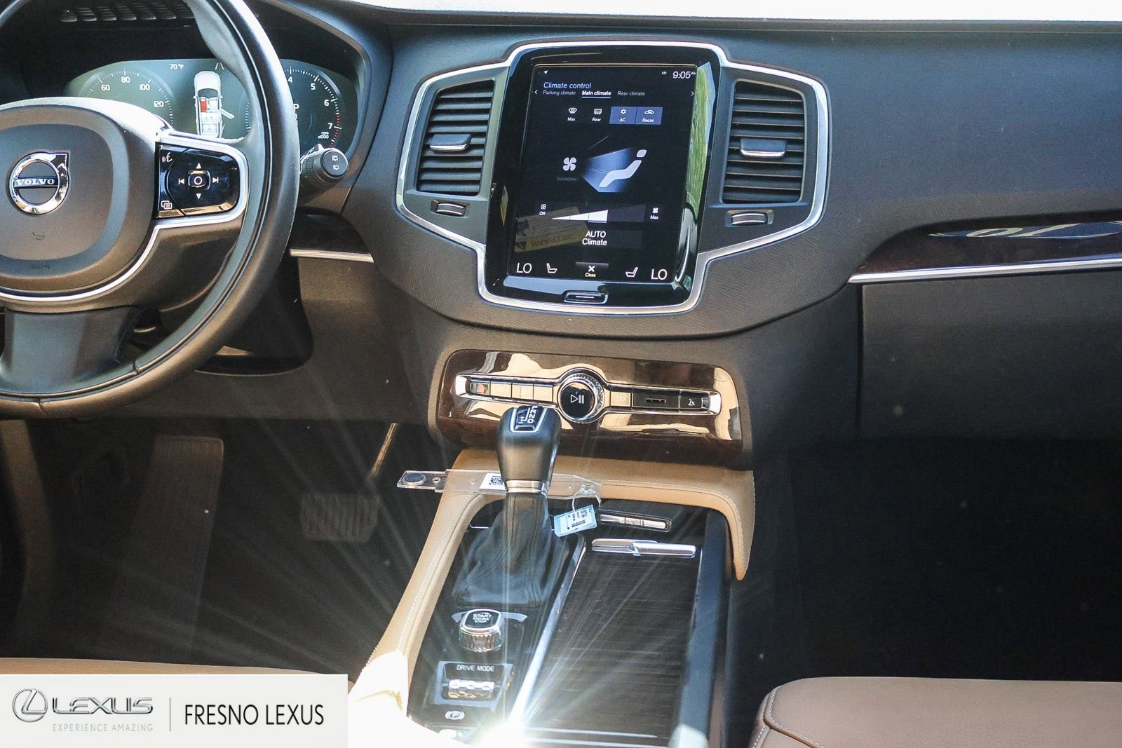 Used 2019 Volvo XC90 T6 Momentum AWD/4WD image 16
