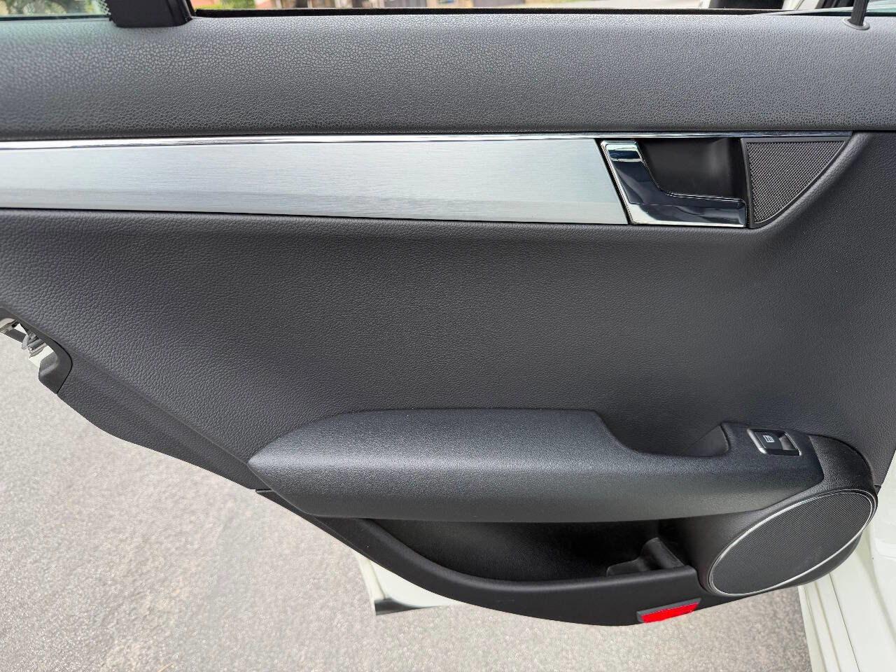 Used 2010 Mercedes-Benz C 300 Sedan image 19