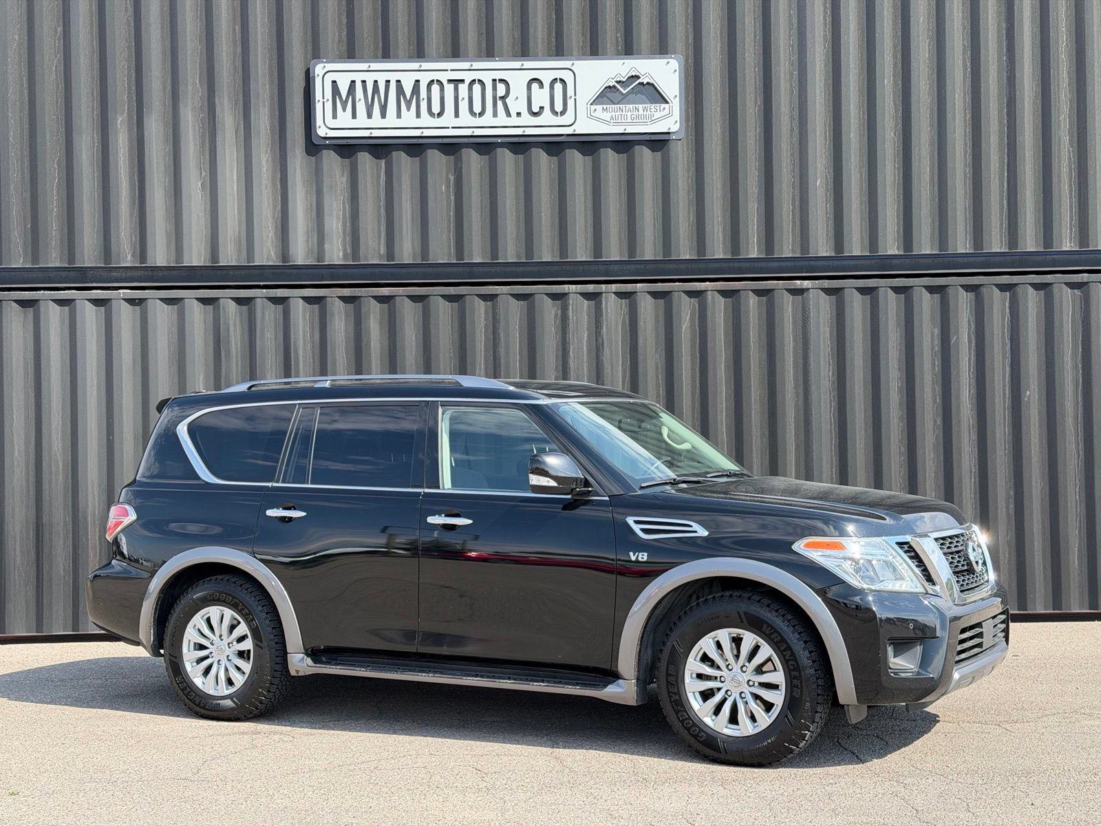 Used 2019 Nissan Armada SV w/ Driver Package AWD/4WD image 1