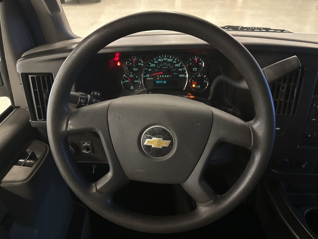 Used 2018 Chevrolet Express 2500 image 14