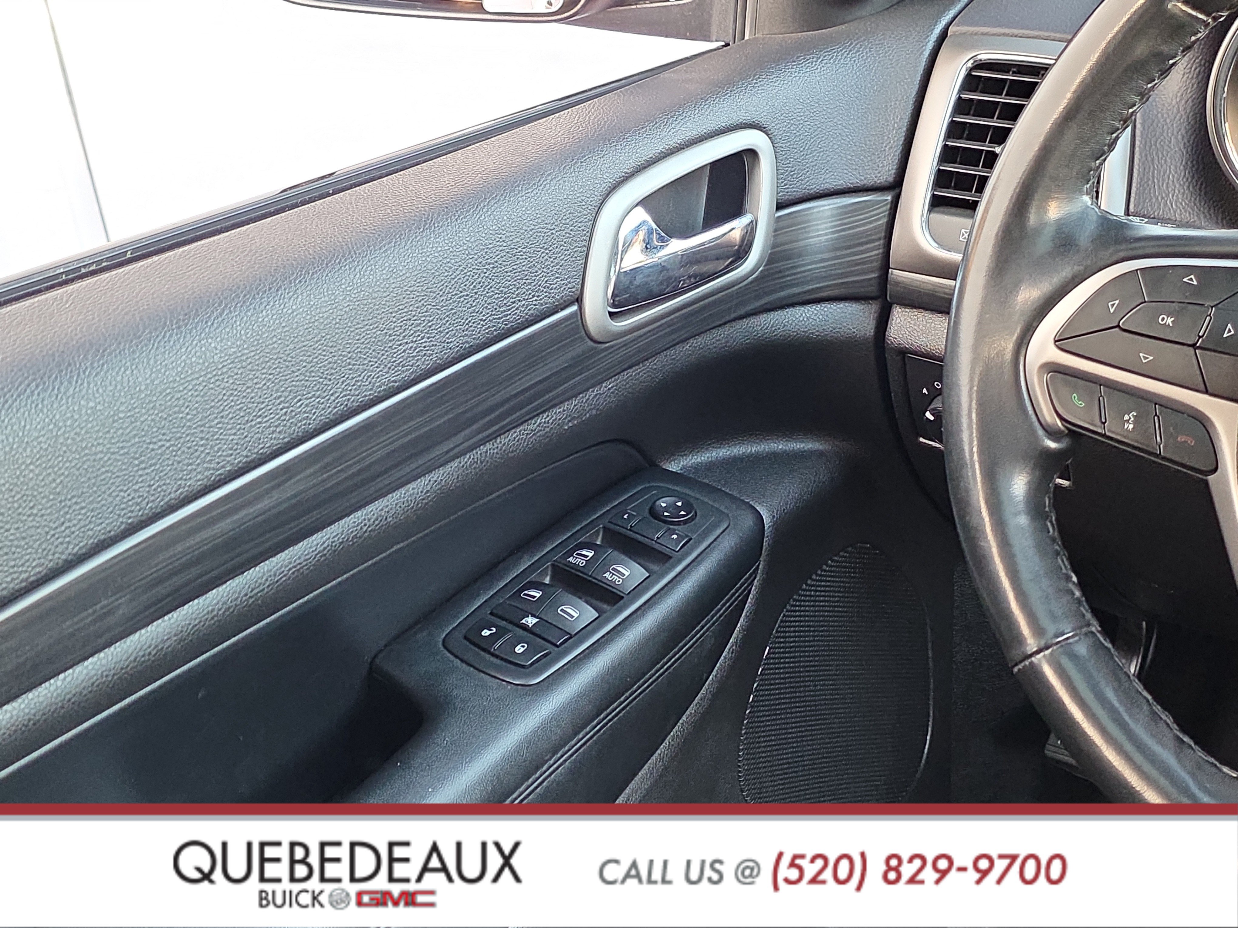Used 2020 Jeep Grand Cherokee Altitude AWD/4WD image 24