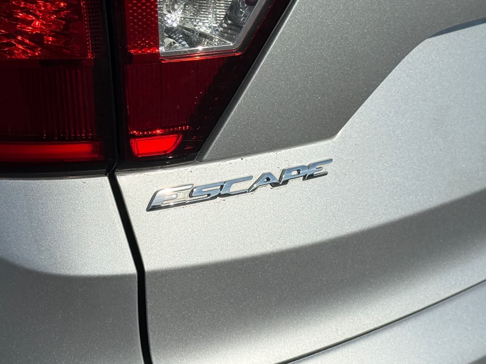 Used 2019 Ford Escape Titanium FWD image 8