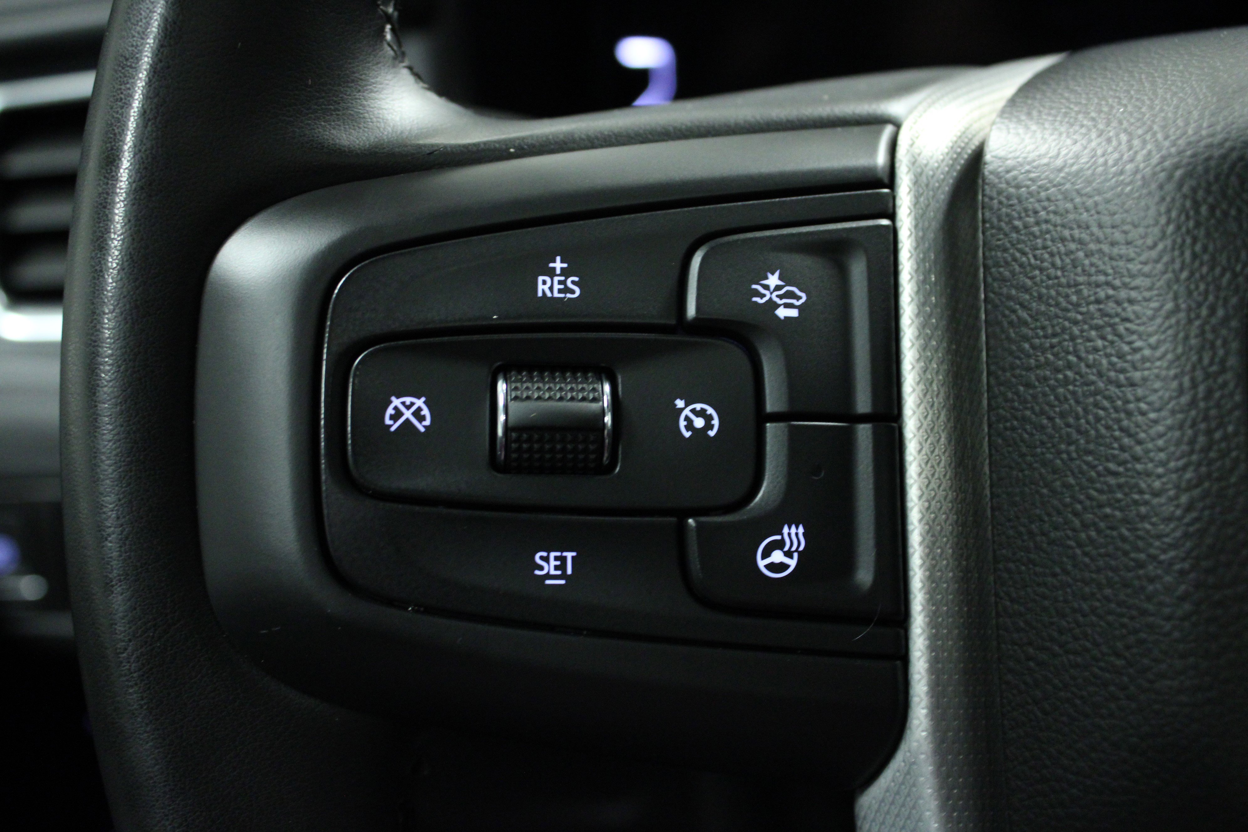 Used 2024 GMC Yukon XL Denali image 21