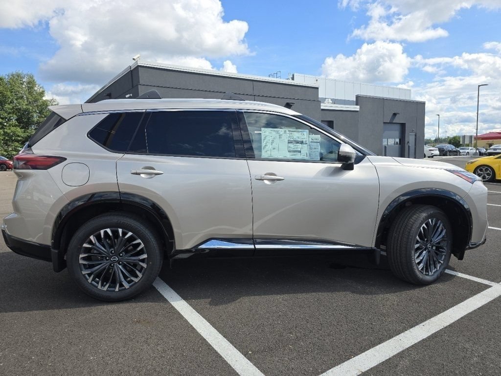 New 2026 Nissan Rogue Platinum AWD/4WD image 13