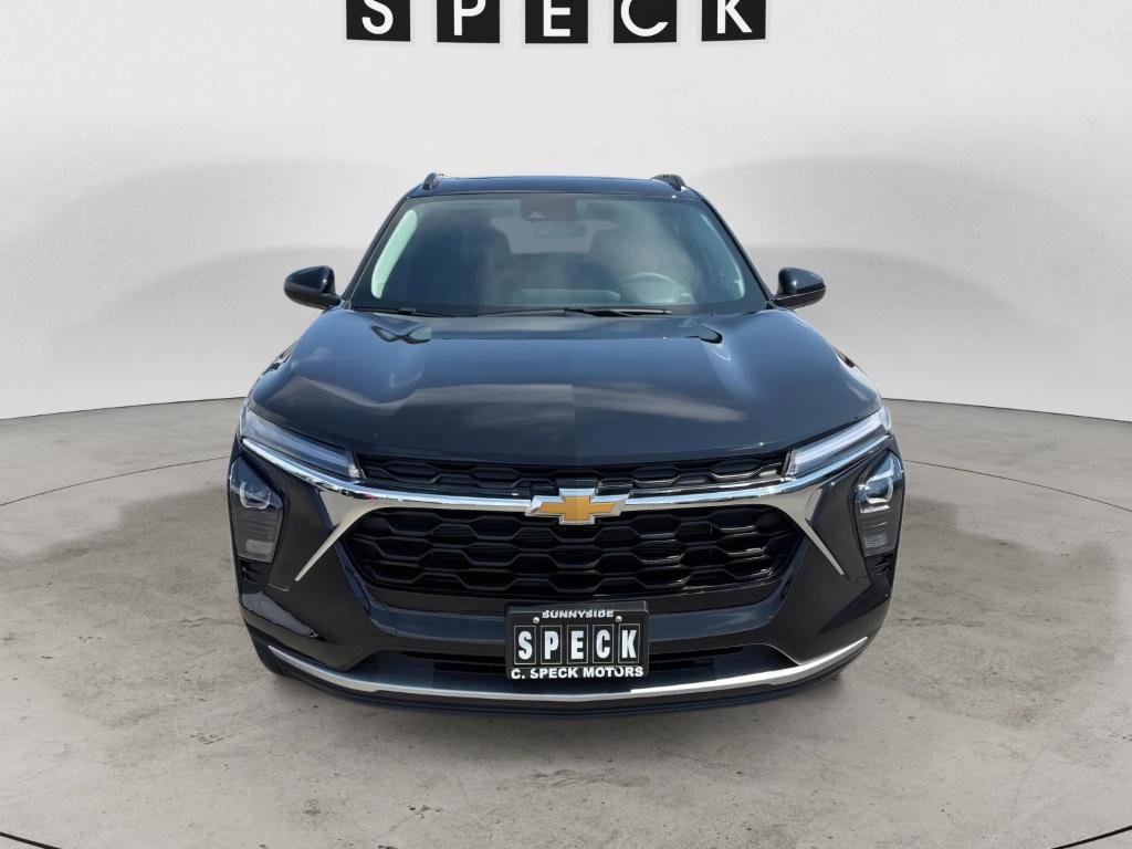 New 2026 Chevrolet Trax LT w/ Sunroof Package FWD image 8