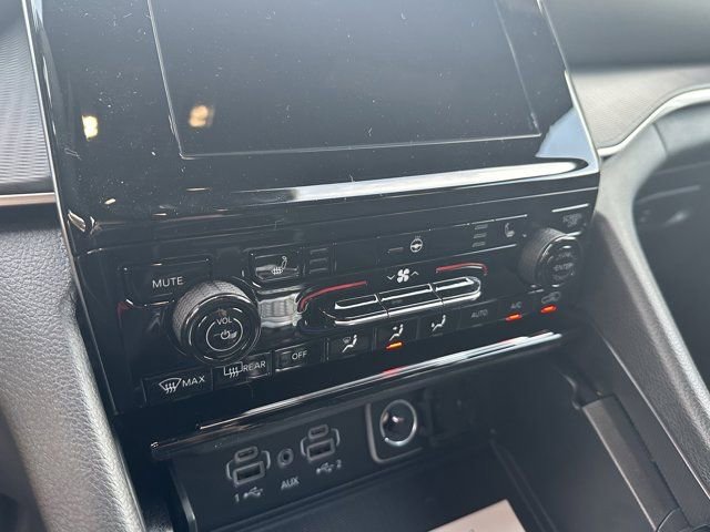 New 2025 Jeep Grand Cherokee L Laredo image 25