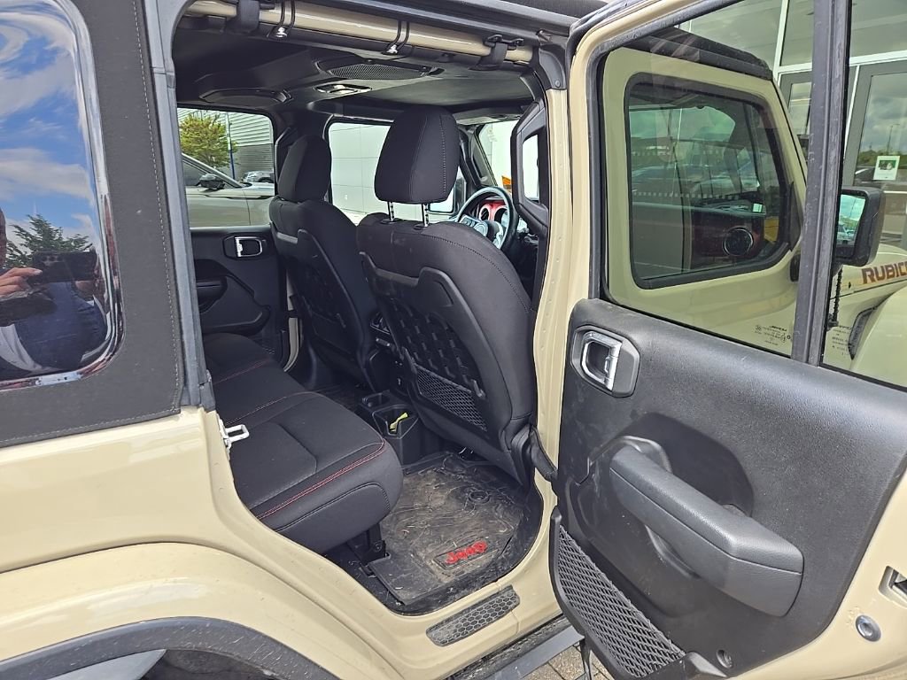 Used 2022 Jeep Wrangler Unlimited Rubicon w/ Xtreme Recon 35" Tire Package AWD/4WD image 17