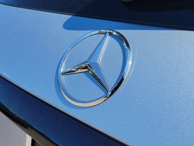 Used 2023 Mercedes-Benz GLC 300 image 31