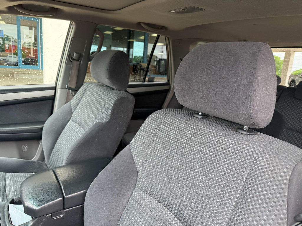 Used 2004 Toyota 4Runner SR5 RWD image 11