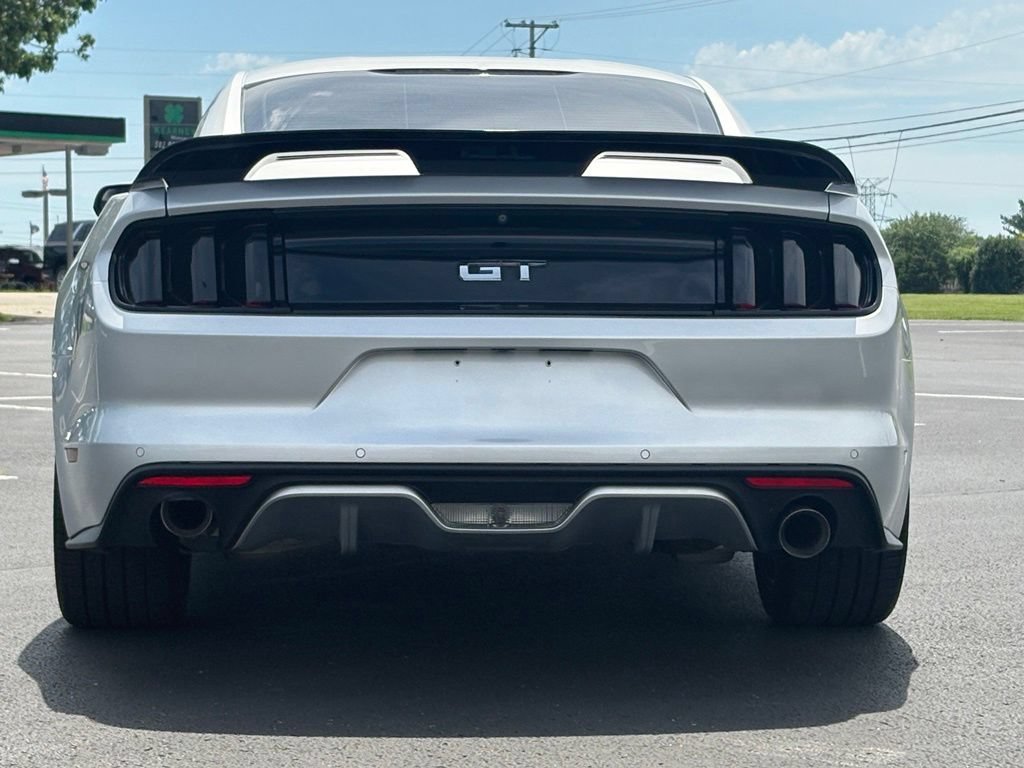 Used 2017 Ford Mustang GT w/ GT Performance Package RWD image 7