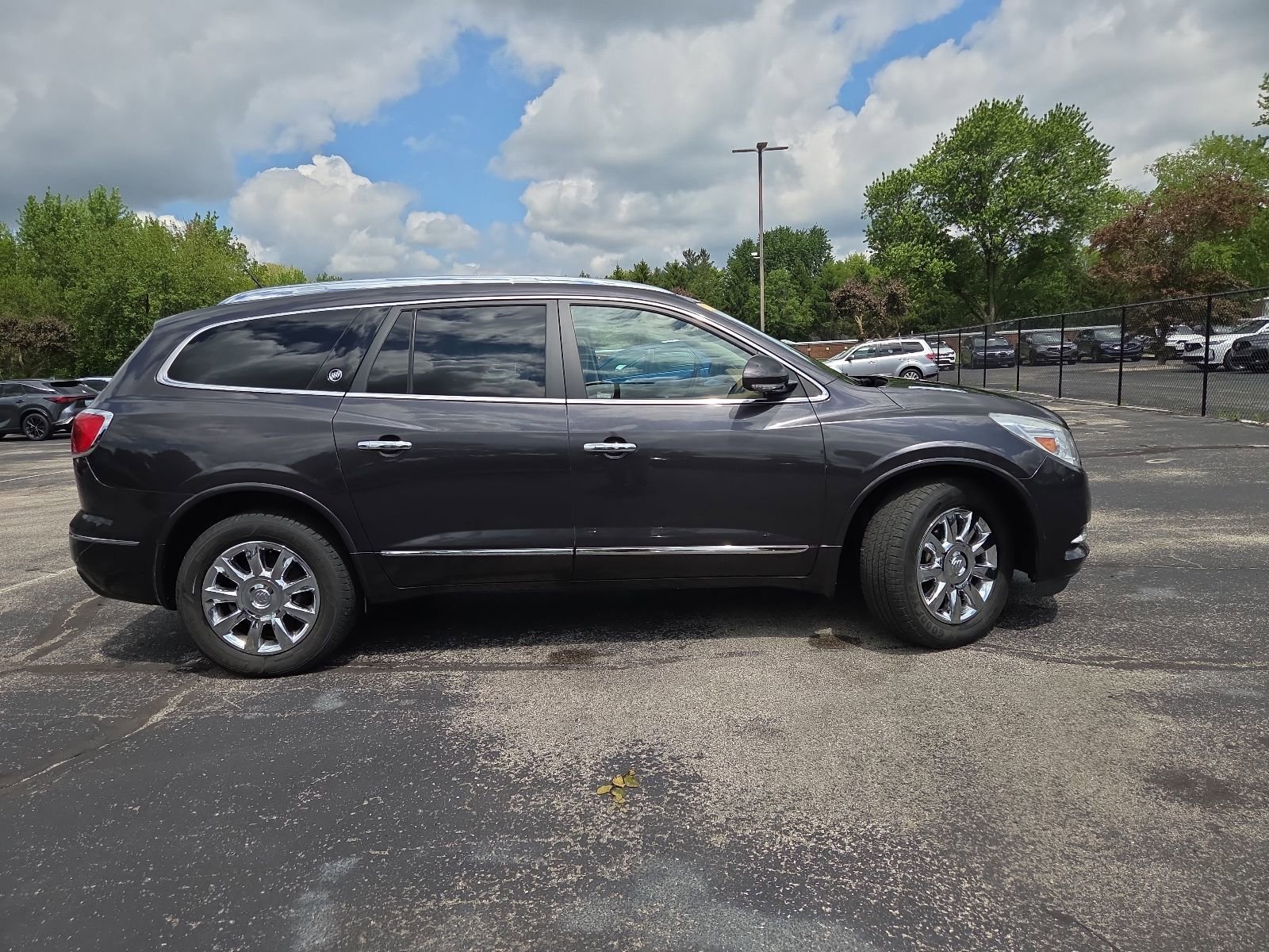 Used 2015 Buick Enclave Leather AWD/4WD image 2