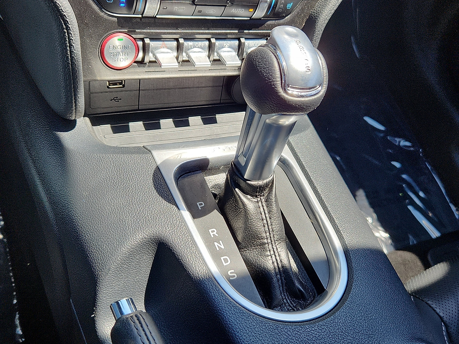 Used 2021 Ford Mustang Premium w/ Pony Package RWD image 13