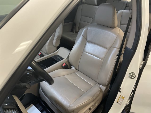 Certified 2020 Honda Pilot Touring image 11