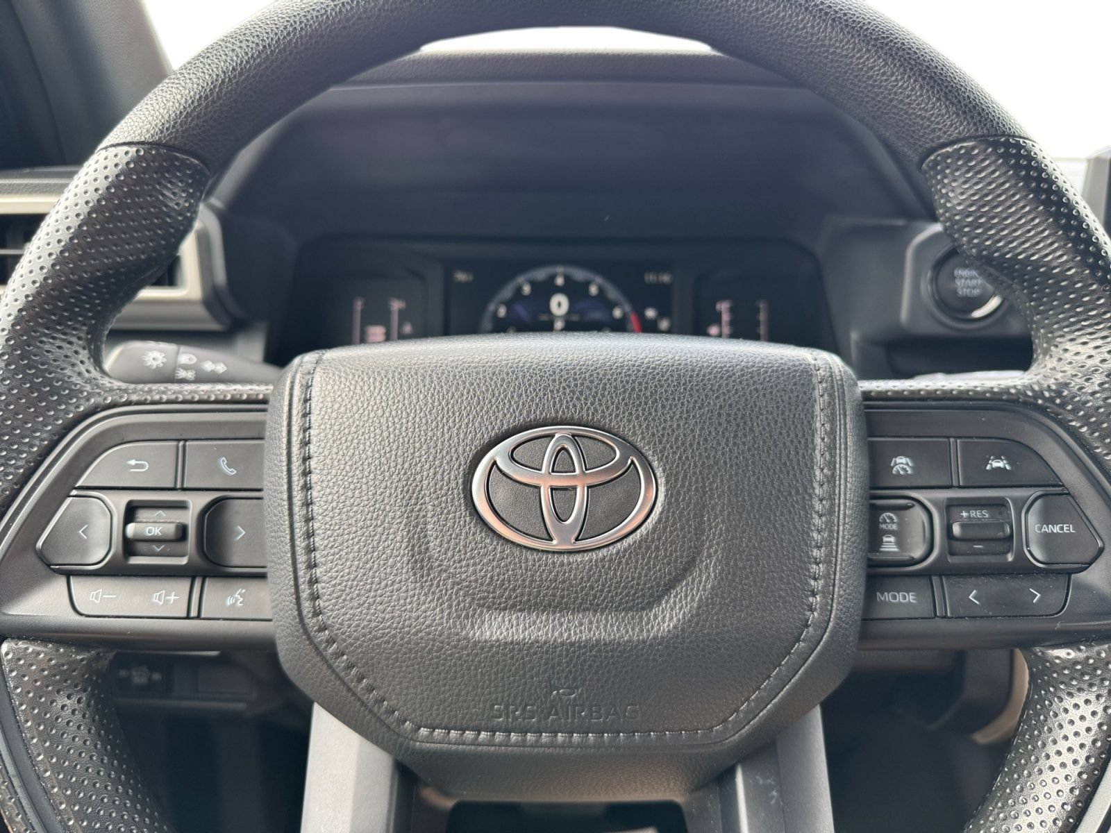 Used 2025 Toyota Tacoma SR AWD/4WD image 16