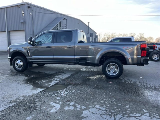Used 2025 Ford F350 Lariat w/ Lariat Ultimate Package image 6