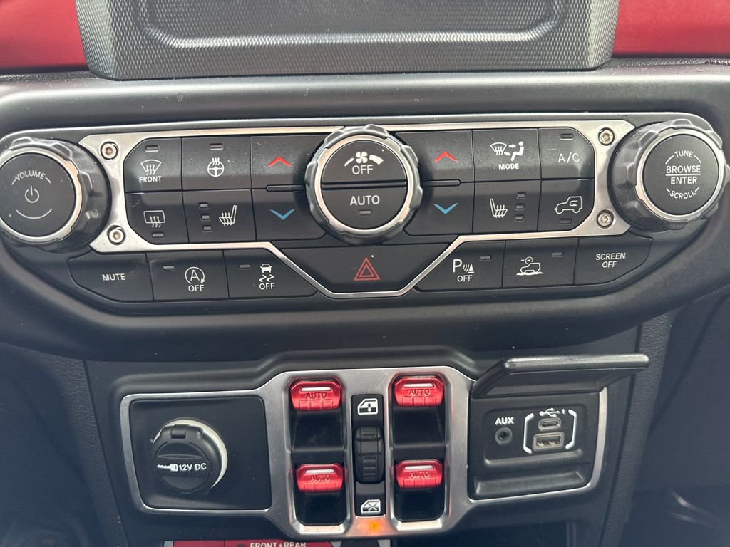 Certified 2020 Jeep Gladiator Rubicon w/ LED Lighting Group image 30