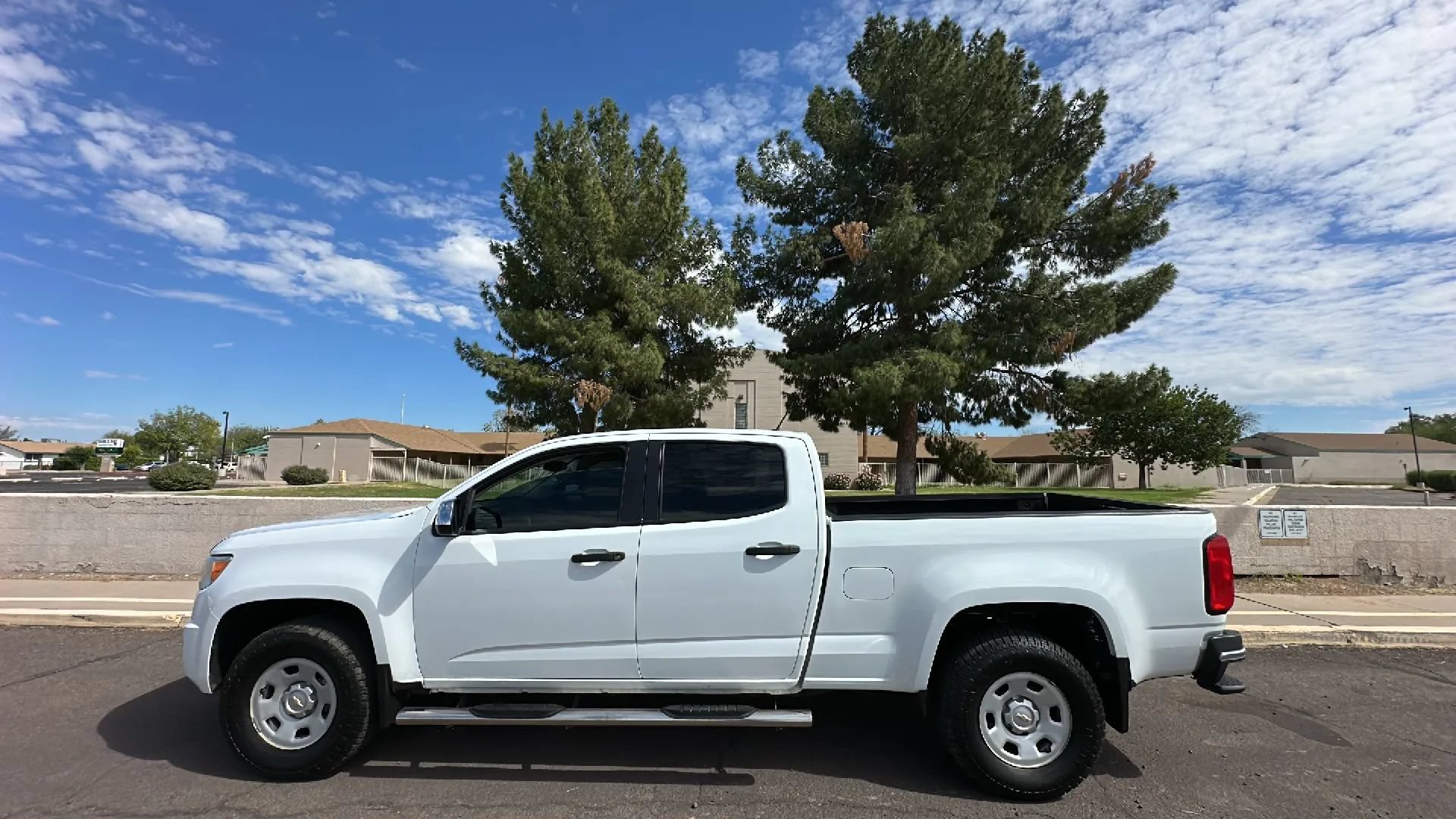 Used 2015 Chevrolet Colorado W/T w/ WT Convenience Package AWD/4WD image 1