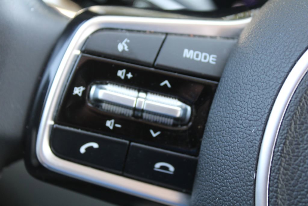 Certified 2023 Kia Sorento SX FWD image 28