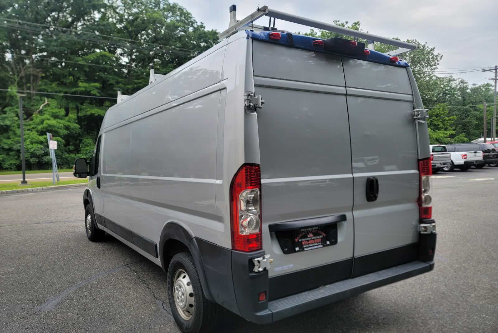 Used 2019 RAM ProMaster 2500 w/ Interior Convenience Group FWD image 3