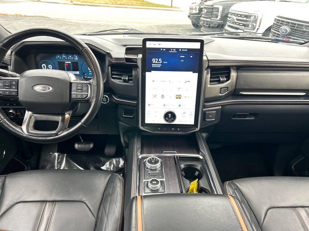 Used 2022 Ford Expedition Platinum image 6