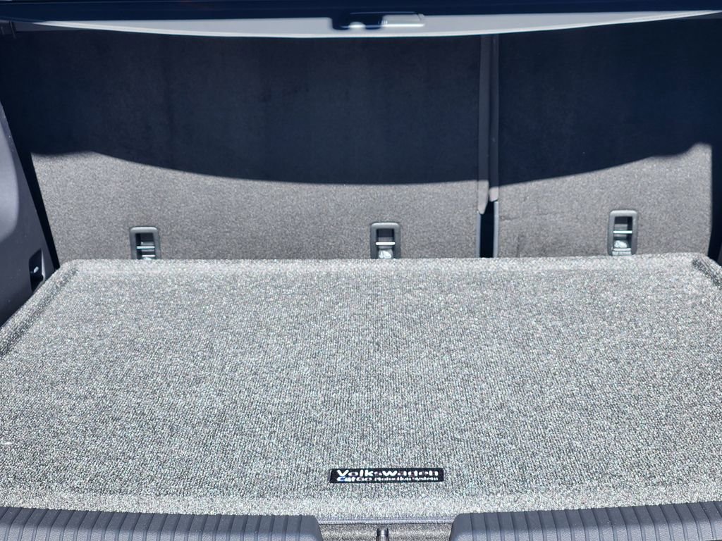 New 2026 Volkswagen Atlas Cross Sport SEL Premium R-Line image 21