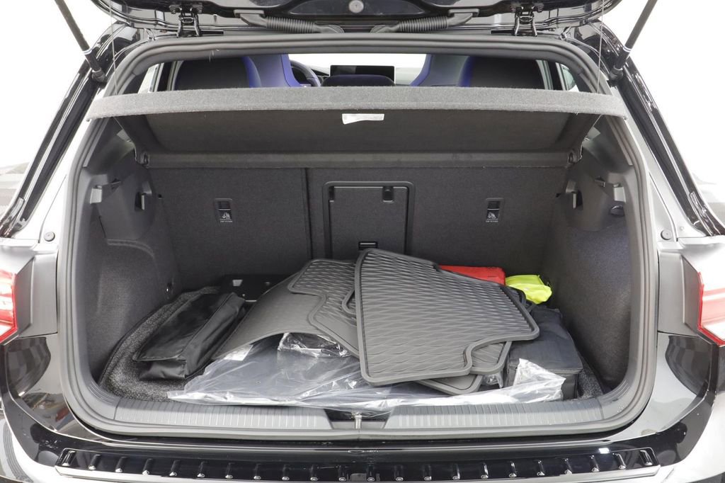 New 2026 Volkswagen Golf image 20