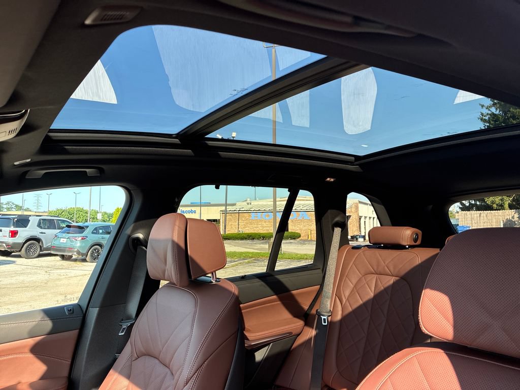 New 2026 BMW X5 xDrive40i AWD/4WD image 17